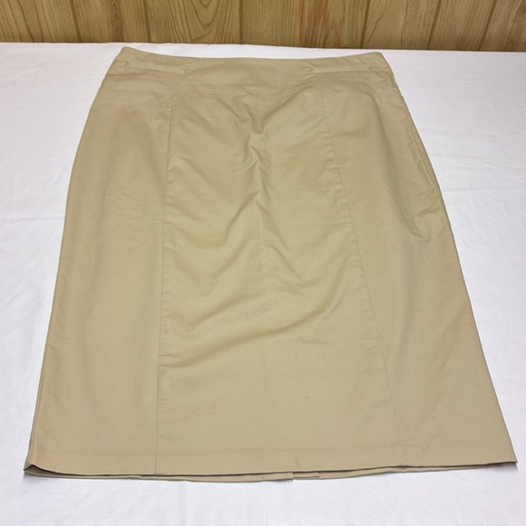 7th Avenue Classic Tan Women's Skirt - Picture 4 of 8